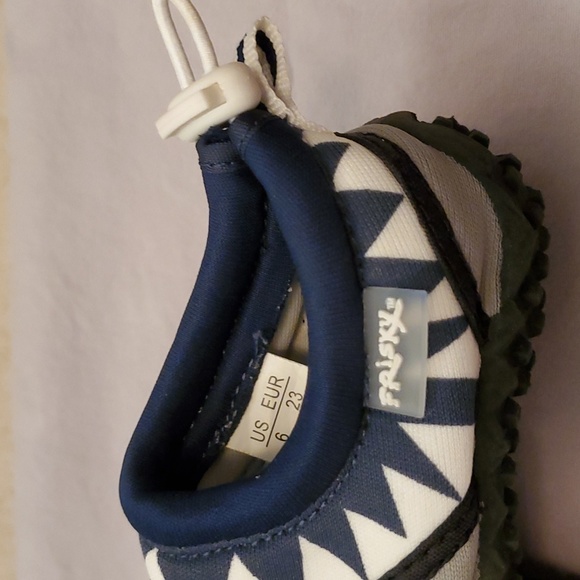 Shark Tooth Water Shoes - Picture 4 of 7